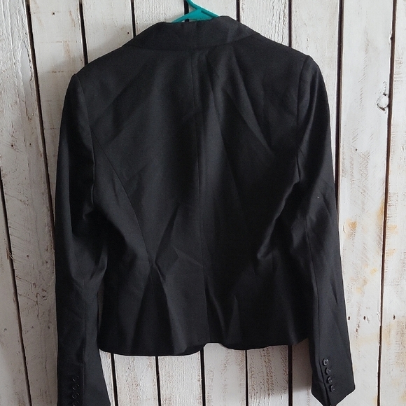 The Limited Classic Black Blazer - Picture 2 of 3